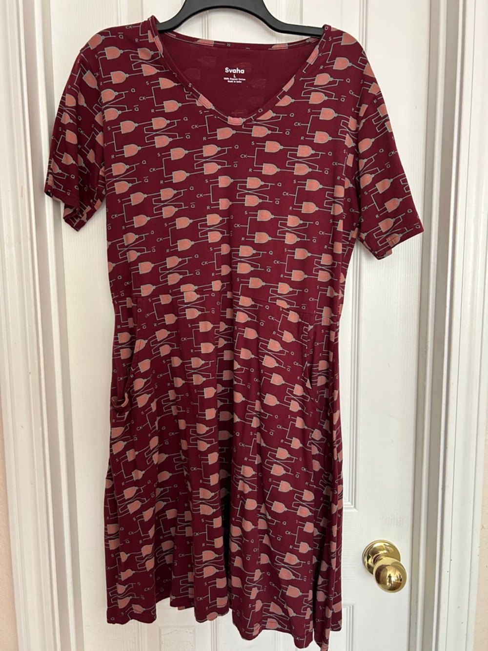 Svaha size large Logic Circuits Burgundy Short-Sleeve V-Neck Midi Dress